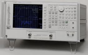 استخدام أداة تحليل الشبكات Agilent  8753 ET