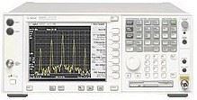 يستخدم محلل الطيف Agilent E4443A