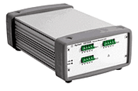 تستخدم وحدة قياس مصدر وحدات USB Agilent U2722A